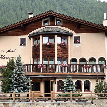 Hotel Flora Livigno Exterior photo